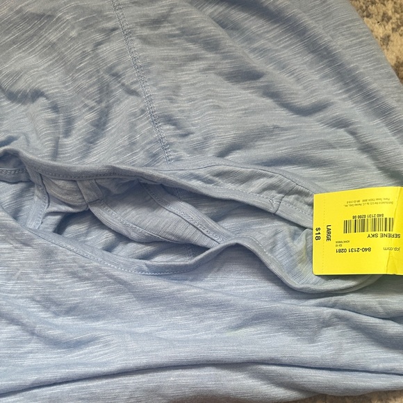 Xersion Light Blue Women's Top - Picture 1 of 2